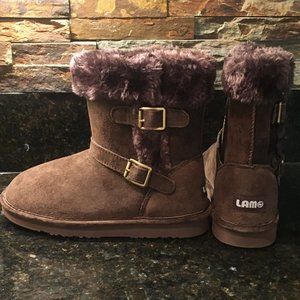 Women's LAMO Chocolate Boots, Size 7 Brand New